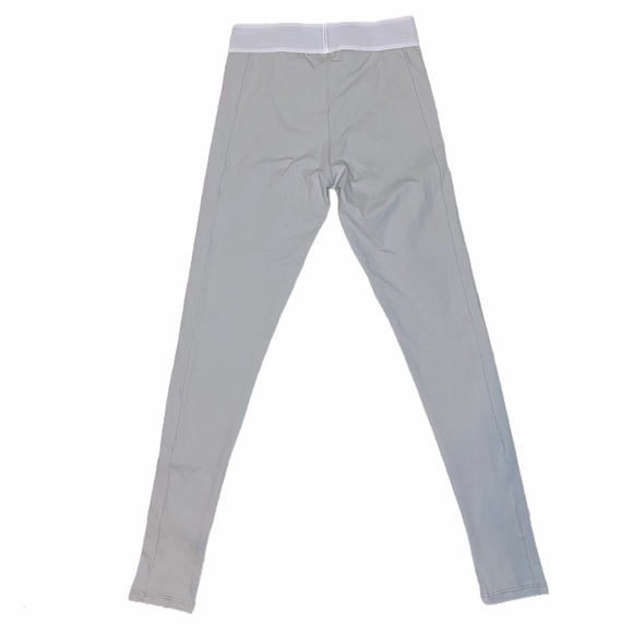 LOUNGE Reborn Highwaisted Set in Stone - Picture 10 of 12